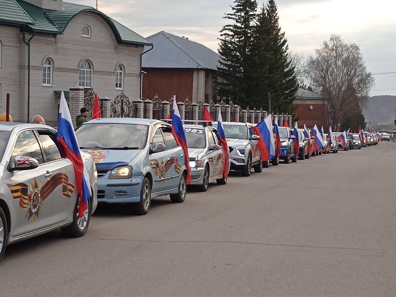 Эстафету автопробега в честь Дня Победы приняли судебные приставы Косихинского  района.
