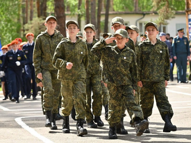 Панкрушихинские школьнике на краевой "Зарнице 2.0". Панкрушихинские школьнике на краевой "Зарнице 2.0".