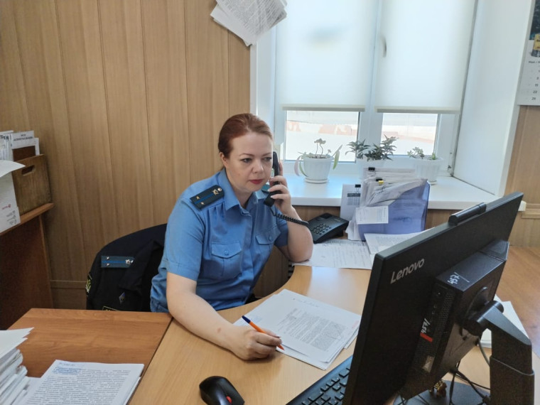 Житель Славгорода, отработавший 40 часов обязательных работ, оплатил алименты. Житель Славгорода, отработавший 40 часов обязательных работ, оплатил алименты.